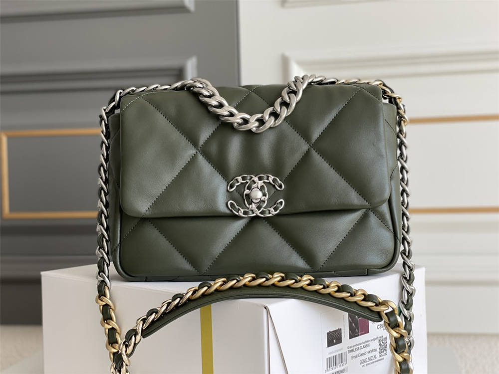 Chanel 19 bag 26cm 2025 new 